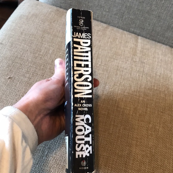 3/$10 Cat & Mouse by James Patterson - Picture 9 of 9